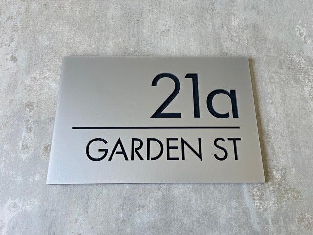 Personalized outdoor number signs 40x30cm - Laser Culture